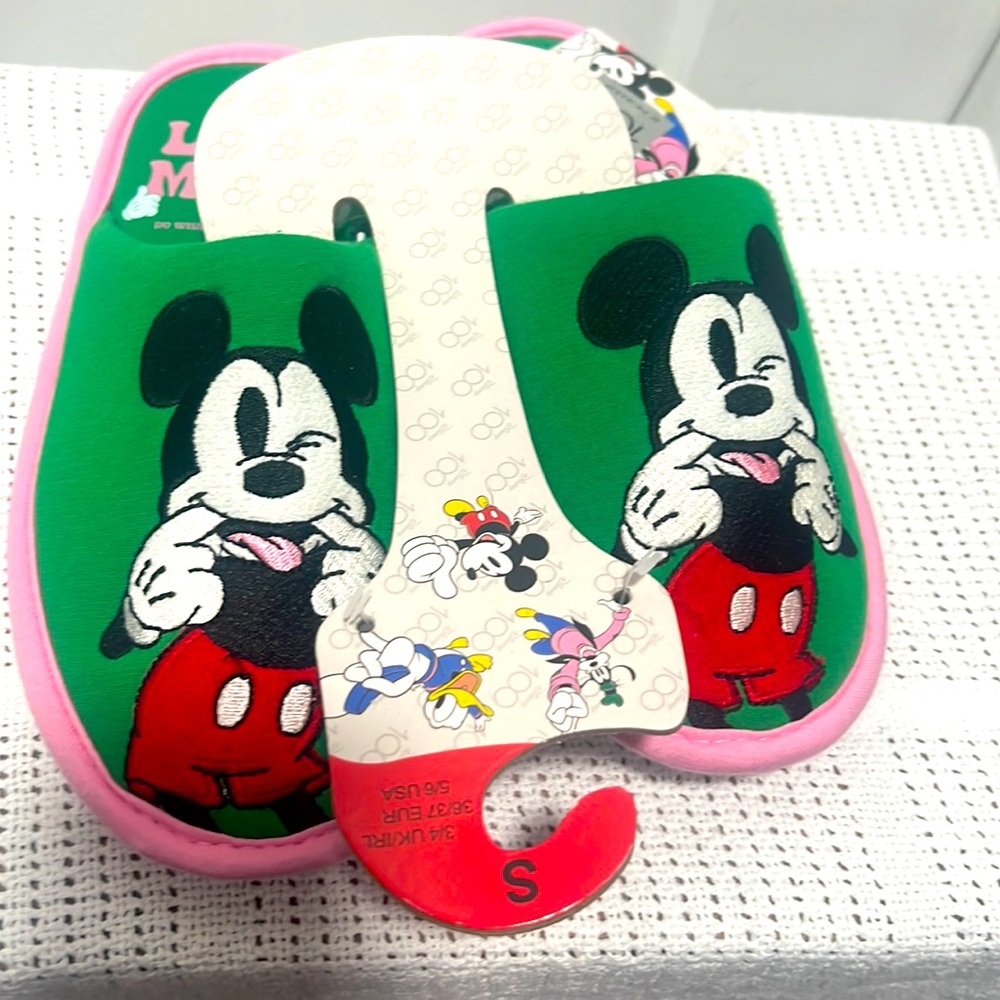 NWT- Mickey Mouse Women’s Slippers. Pink & Green Size 5/6
